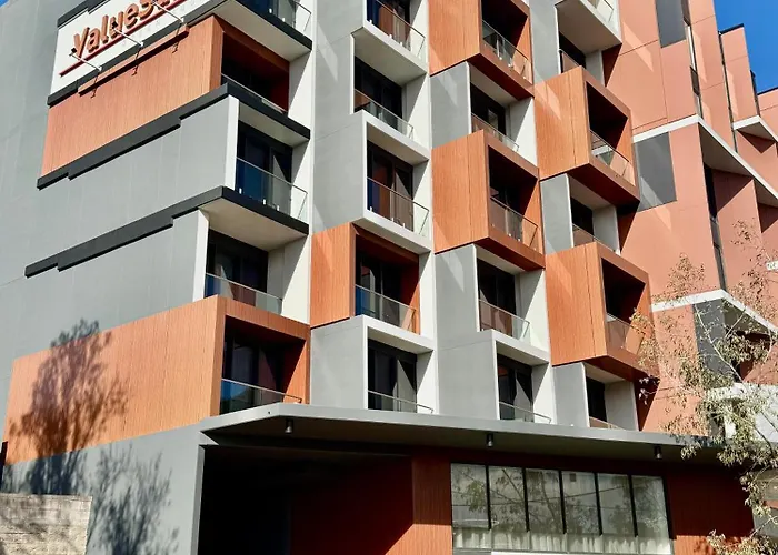 Value Suites Green Square